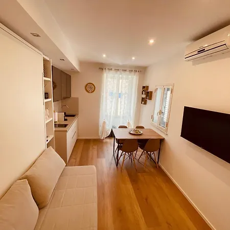 Apartment Duci House *